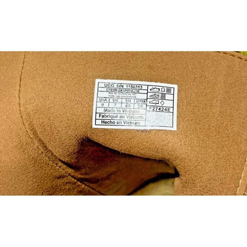 UGG Women's Classic Twin Seam New Heights Chestnut  Platform Boots sz 9  1158313